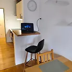 Gruenerbalkon Apartment